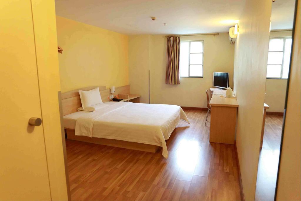 מלון 7Days Premium Chongqing Hongqihegou חדר תמונה